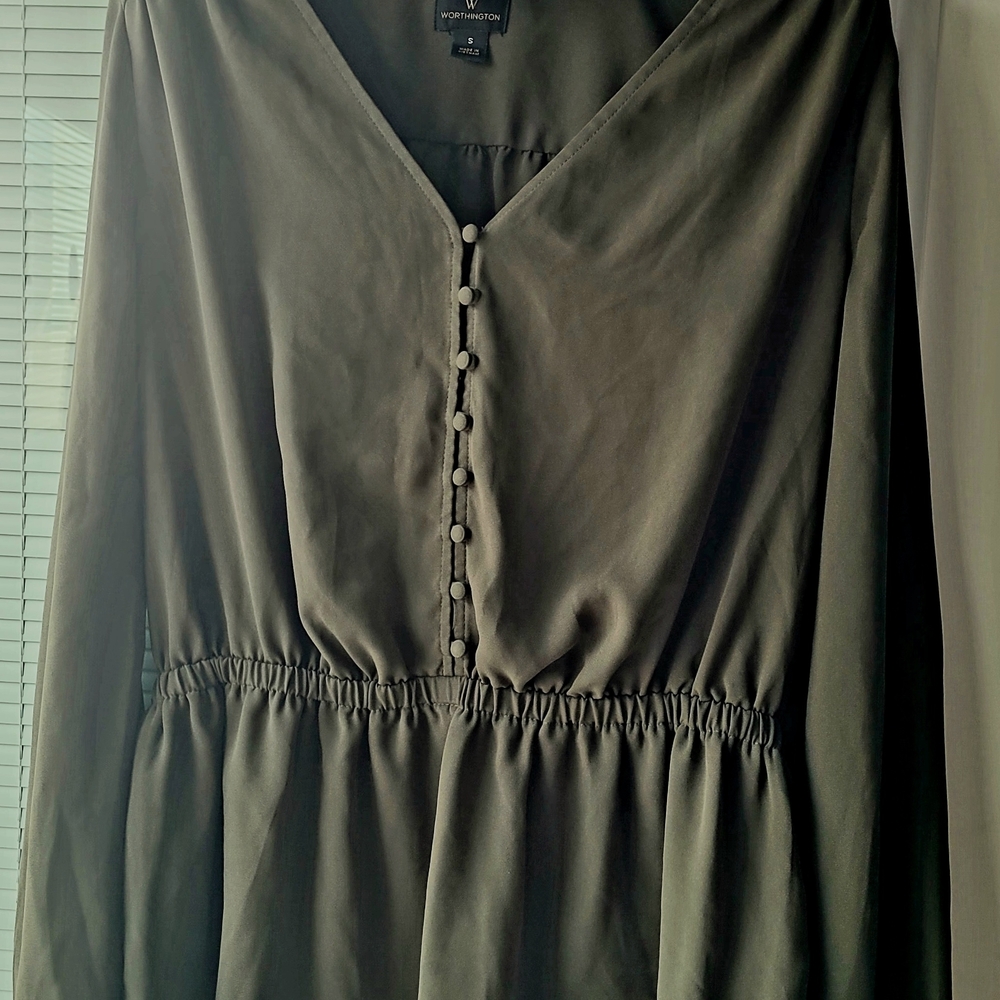 Worthington "beautifull blouse" Small sage/olive. PERFECT & FLAWLESS condition! - Picture 2 of 5